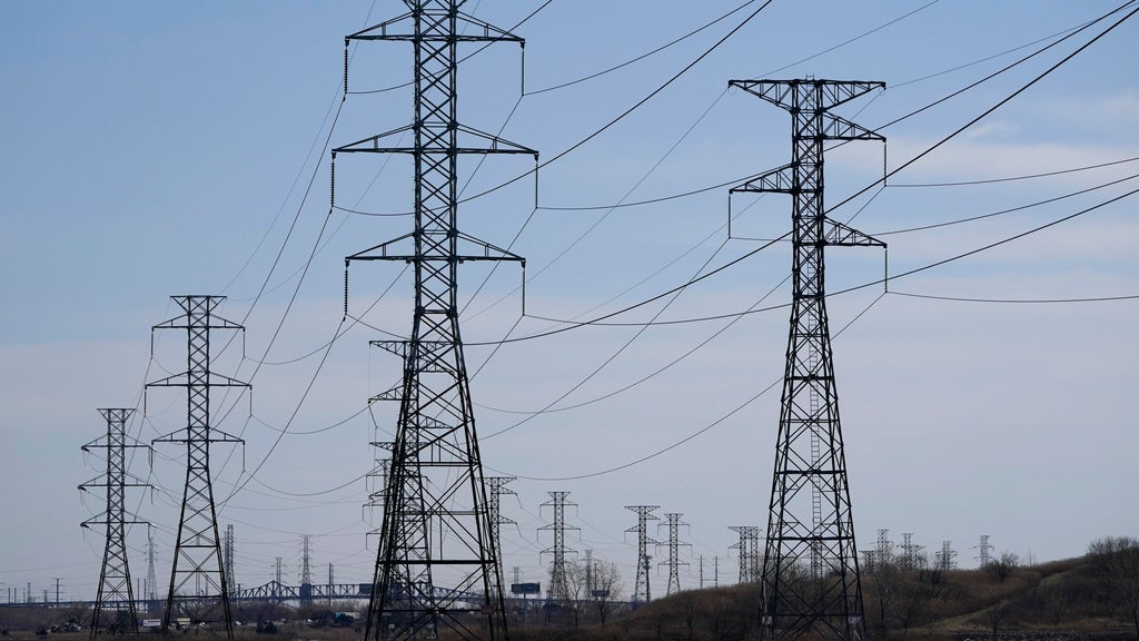 PG&E begins restoring power to Bay Area customers as fire weather conditions improve — CBS Bay Area (KPIX), Healdsburg Community news