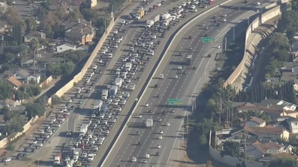 Northbound Highway 101 lanes in San Jose blocked by overturned vehicle — CBS Bay Area (KPIX), Healdsburg Community news